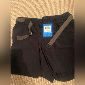Columbia women’s shorts NWT